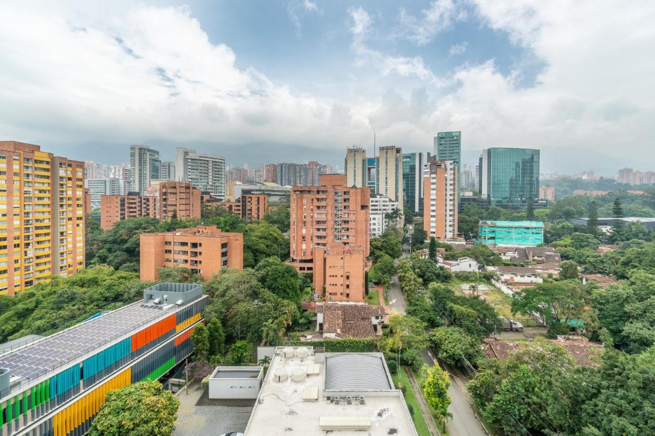 Apartamentos Go Living & Suites By Housy Host Medellin Exterior photo