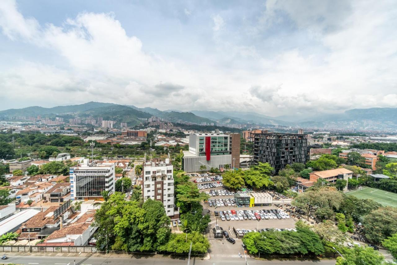 Apartamentos Go Living & Suites By Housy Host Medellin Exterior photo