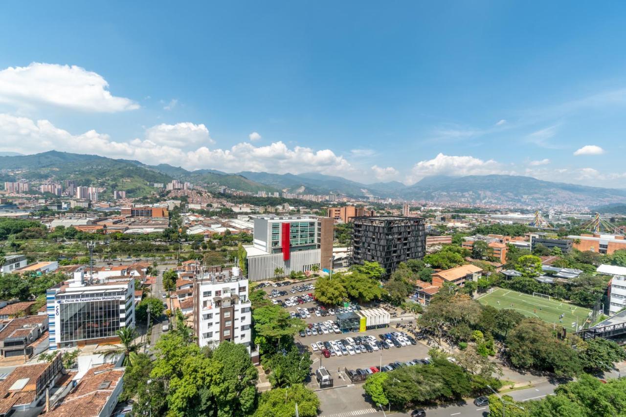 Apartamentos Go Living & Suites By Housy Host Medellin Exterior photo